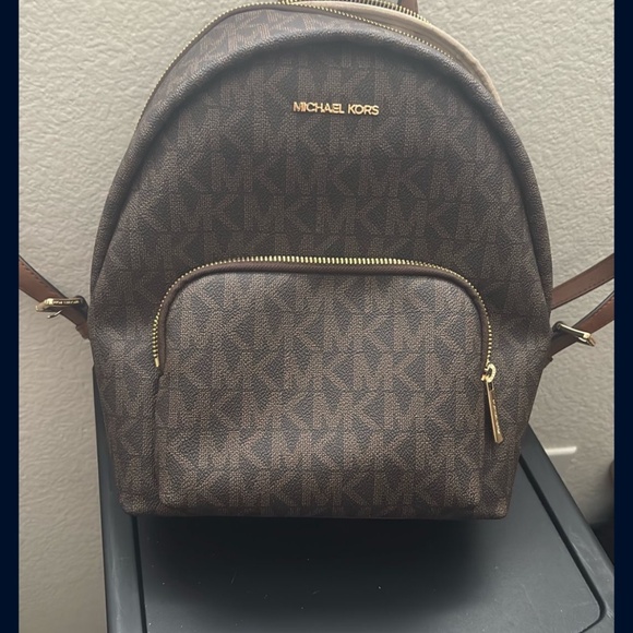 Micheal Kors back pack - Picture 1 of 5